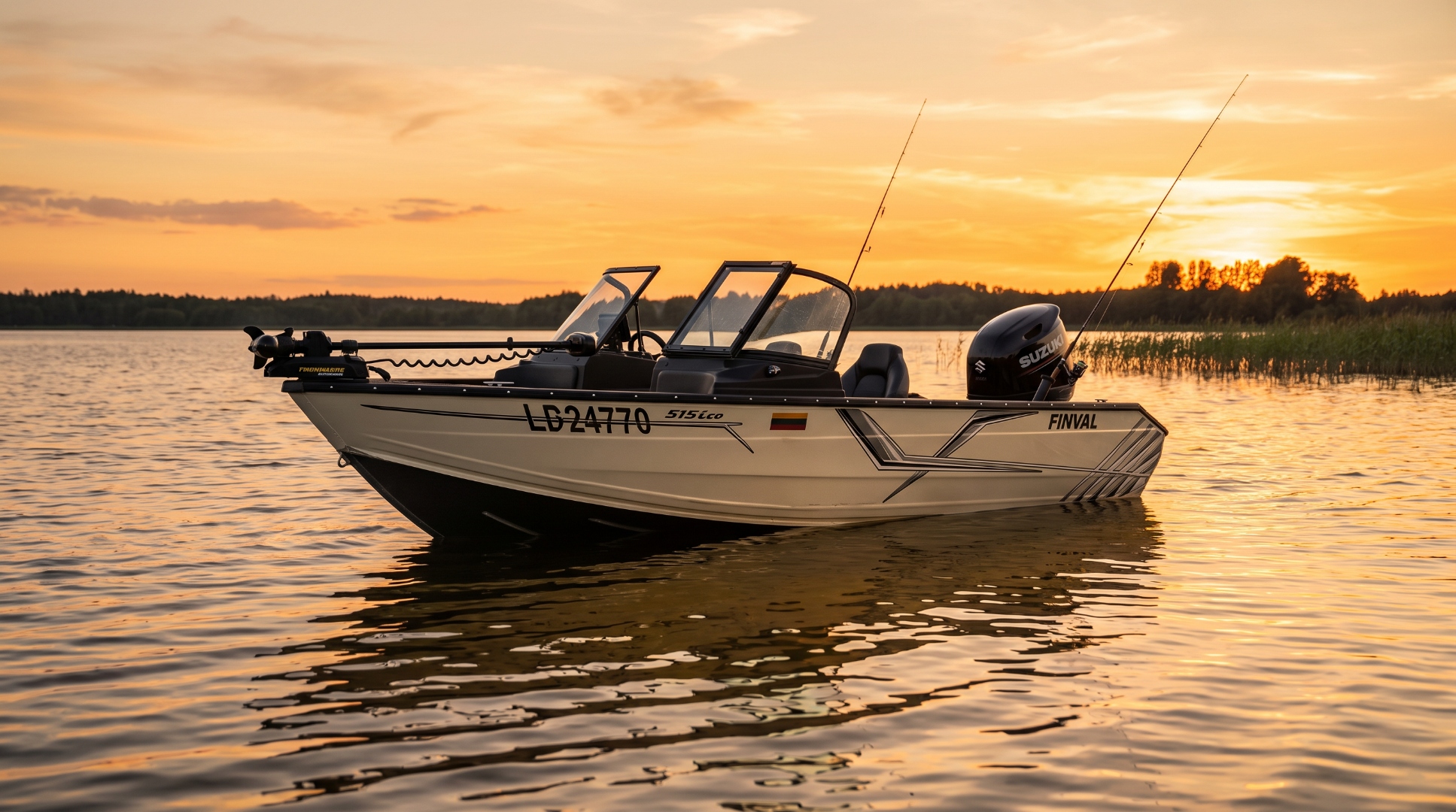 Finval 515 Evo DC on the lake at sunset